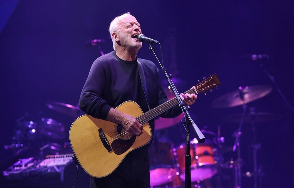 David Gilmour Dazzles in Halloween Finale on the Hollywood Bowl