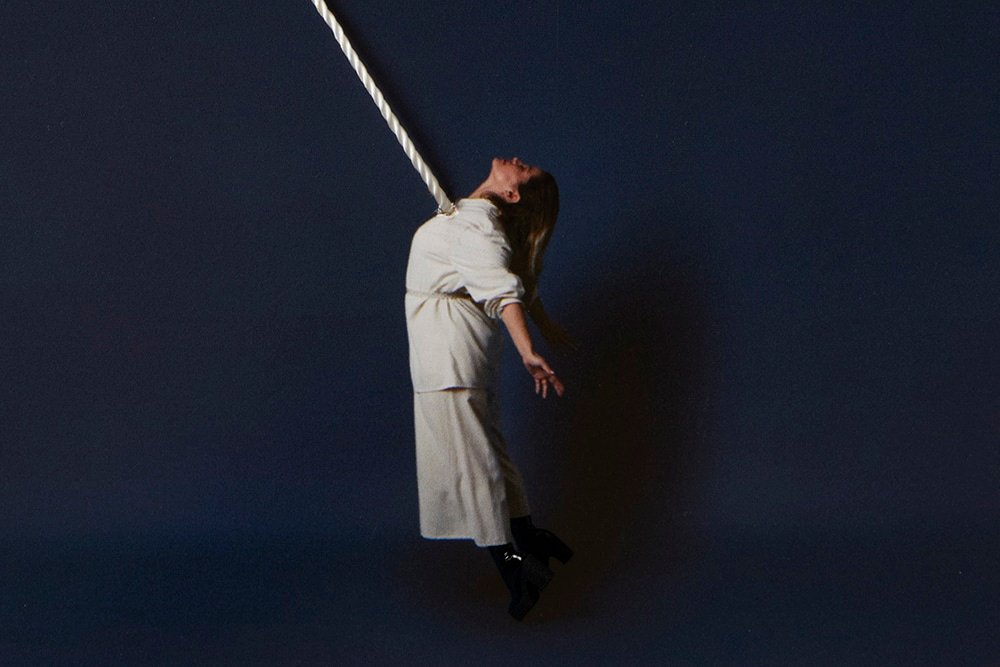 Strangerfamiliar’s ‘ La Pena’: A Poignant Tribute to Trauma