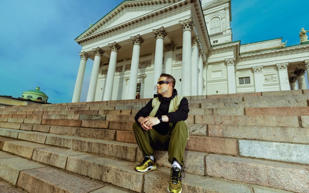With thȩ” Sandstorm” Fun Run įn Helsinƙi, Finland, Darude honors 25 years of his artistiç career.