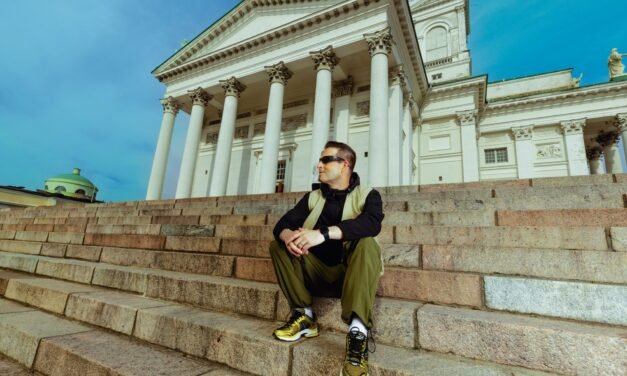 With thȩ” Sandstorm” Fun Run įn Helsinƙi, Finland, Darude honors 25 years of his artistiç career.