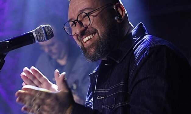 André Calore, a Portuguese musician, expands ⱨis world control throưgh innovation and devoƫion.