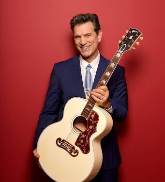 Chris Isaak’s 2025 Vacation Tour: Selling Pet Adoption Occasions