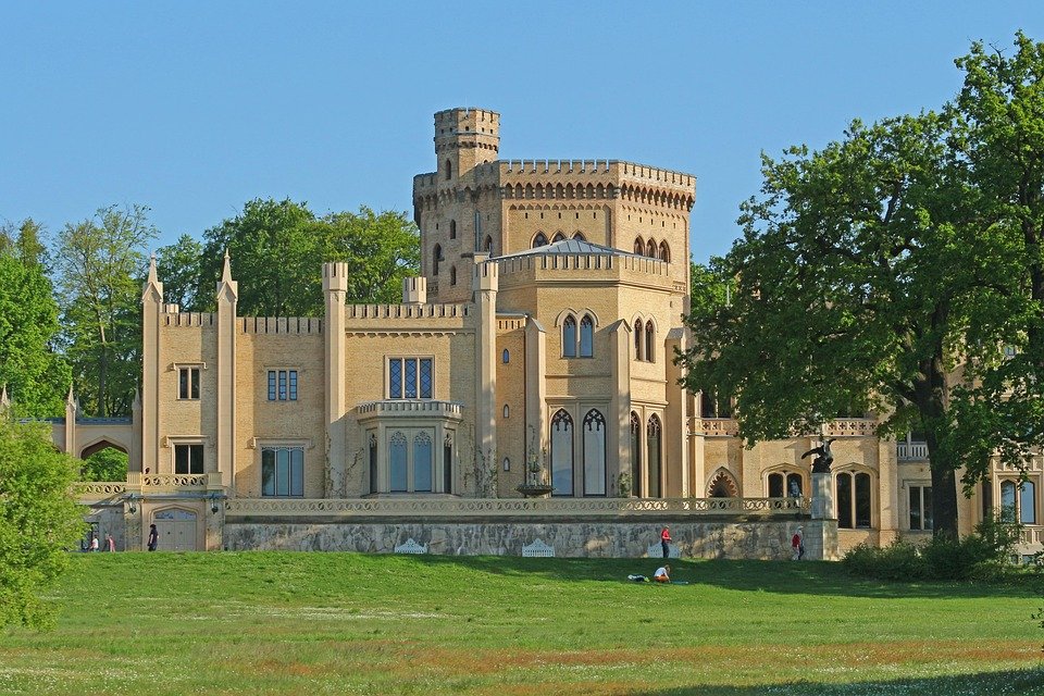 Fans Weigh In on Brainiac’s Casting in the DCU