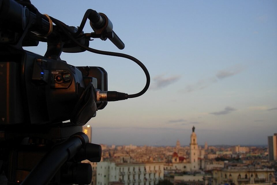 For a number of Manga titles, Crunchyroll Announces the Postponement of English Dub Release.