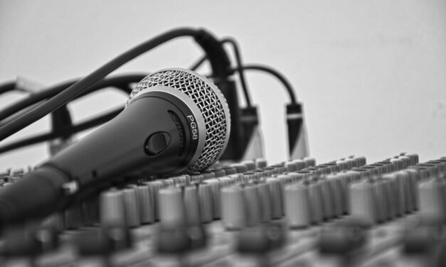 February 23rd, 2015: Ian K. Interview and Country Music Updates