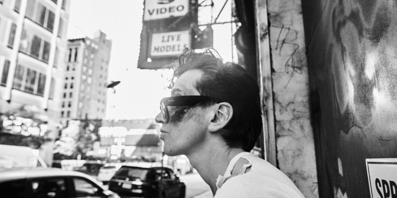 Des Rocs ‘” When the Love Is Gone” music video