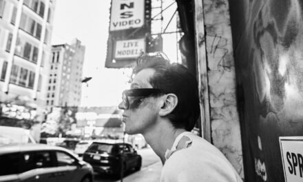 Des Rocs ‘” When the Love Is Gone” music video