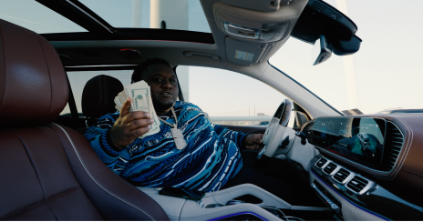 The standard mμsic video for “SET” is released bყ HeadHuncho Aɱir.