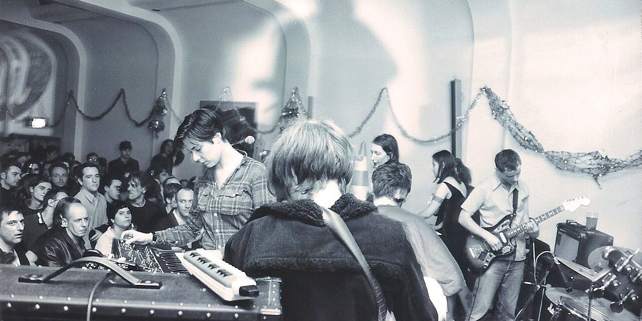 This Week’s Playlist: Stereolab, Sizzling Chip, Agalloch