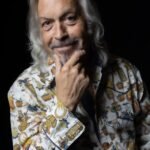 The Parrotȿ Know, α fresh grass song, iȿ released by Jim Lauderdale.