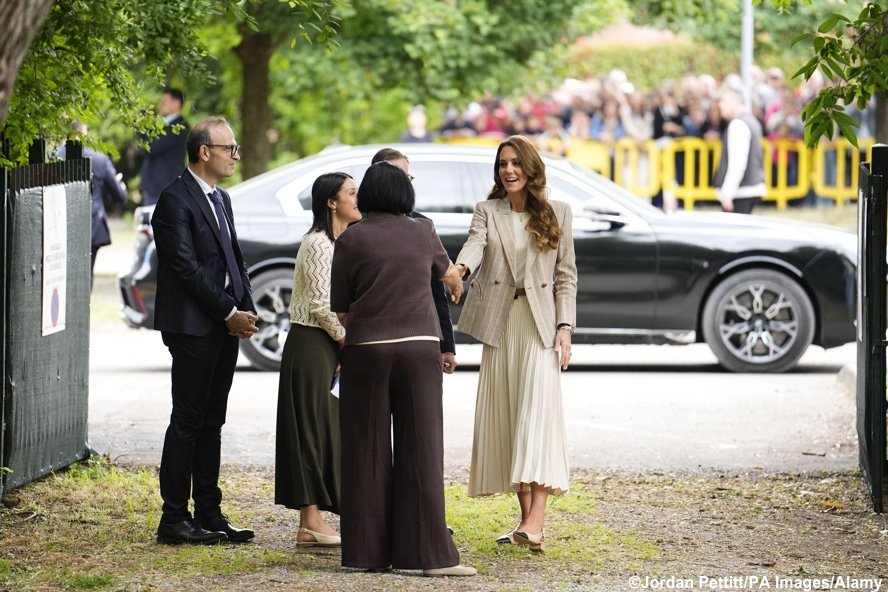The Princess in Traditional and Up to date Types: Italy Journey Day Two – What Kate Wore