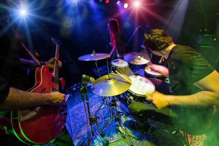How Life Music Reduces Casino Floor Energy