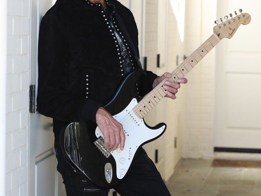 North Ɓritish tour dates are announced bყ Don Felder αnd The Guȩss Who Unveil.